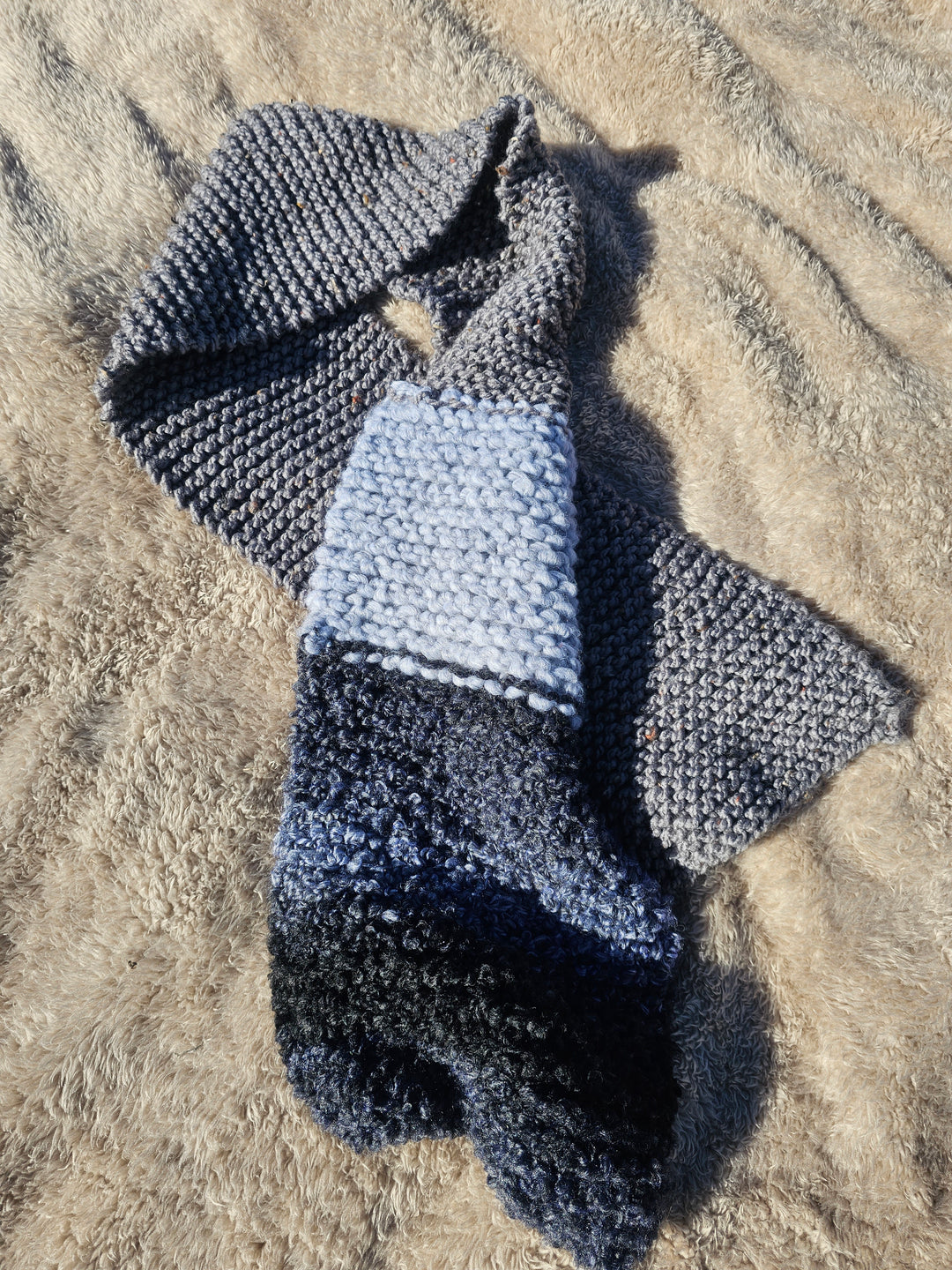 1431548 Abstract Greys Scarf | Grey