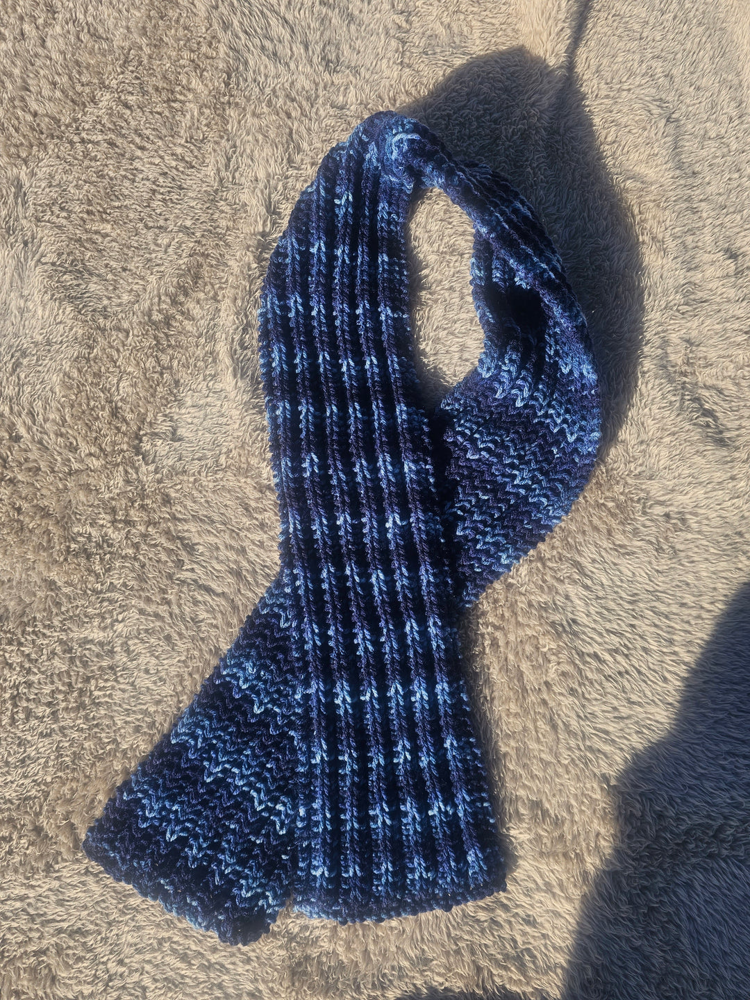 1431562 Navy Rippled Ribbed Scarf | Blue