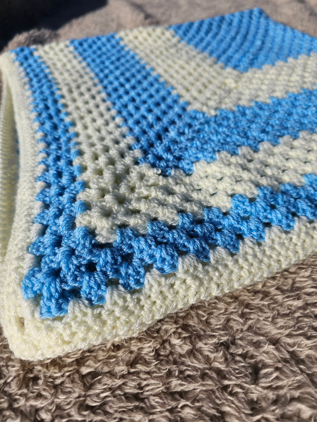 1431564 Bluebell Whispers Baby Blanket Blue/Cream