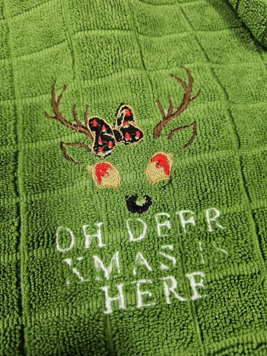 1431863 Oh Deer Christmas Tea Towel