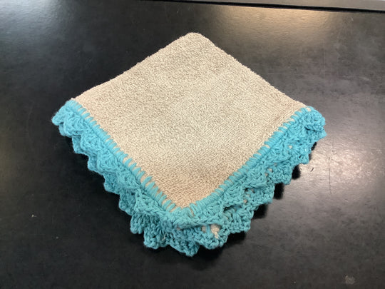1431453 Crocheted Edge Face Washer