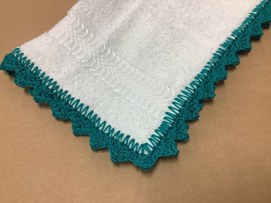 1431453 Crocheted Edge Face Washer