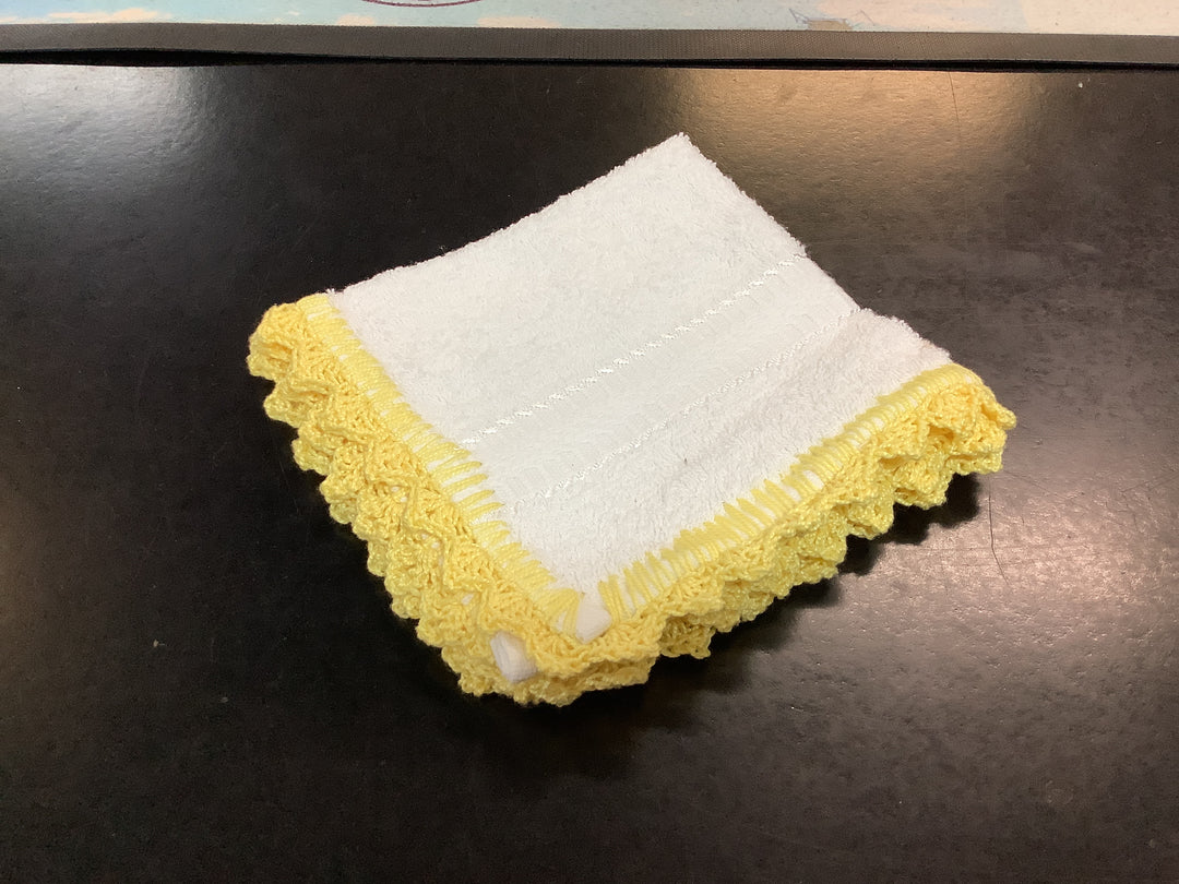 1431453 Crocheted Edge Face Washer