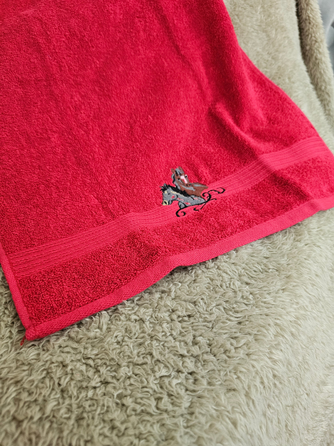 1431702 Embroidered Hand Towel