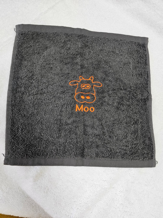 1431746 Mooing Face Cloth