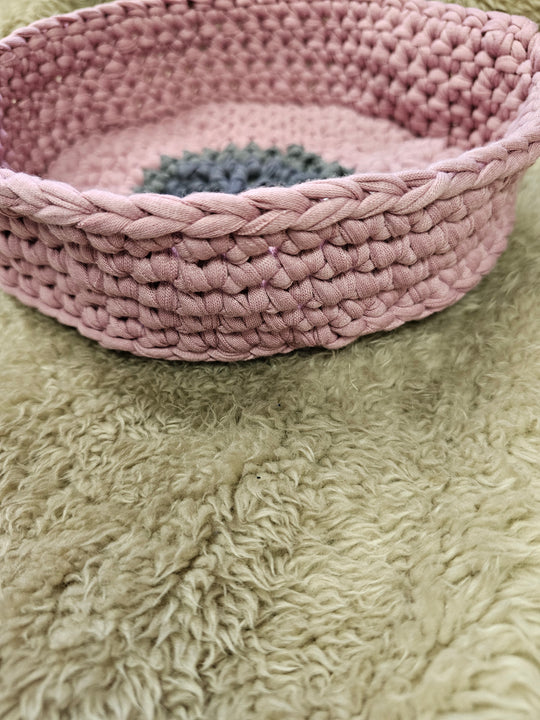 1431770 Blush & Bloom Basket