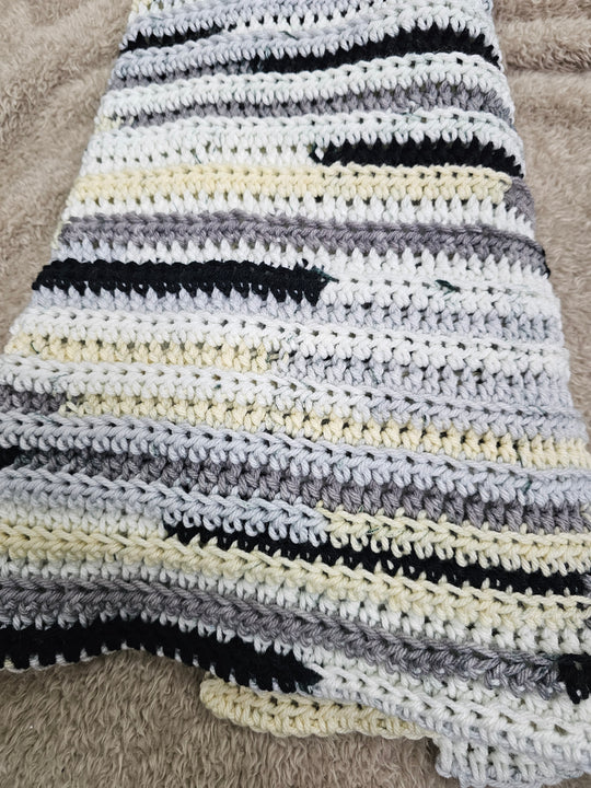 1432823 Smokey Stone Crocheted Blanket