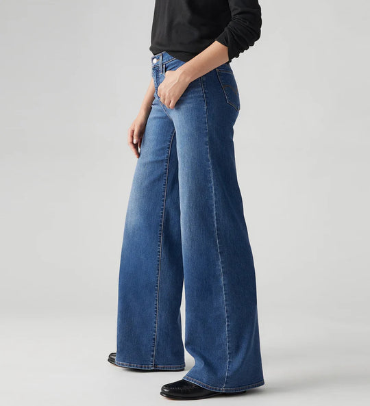 Levi's® Women's 318 Shaping Wide Leg Jeans