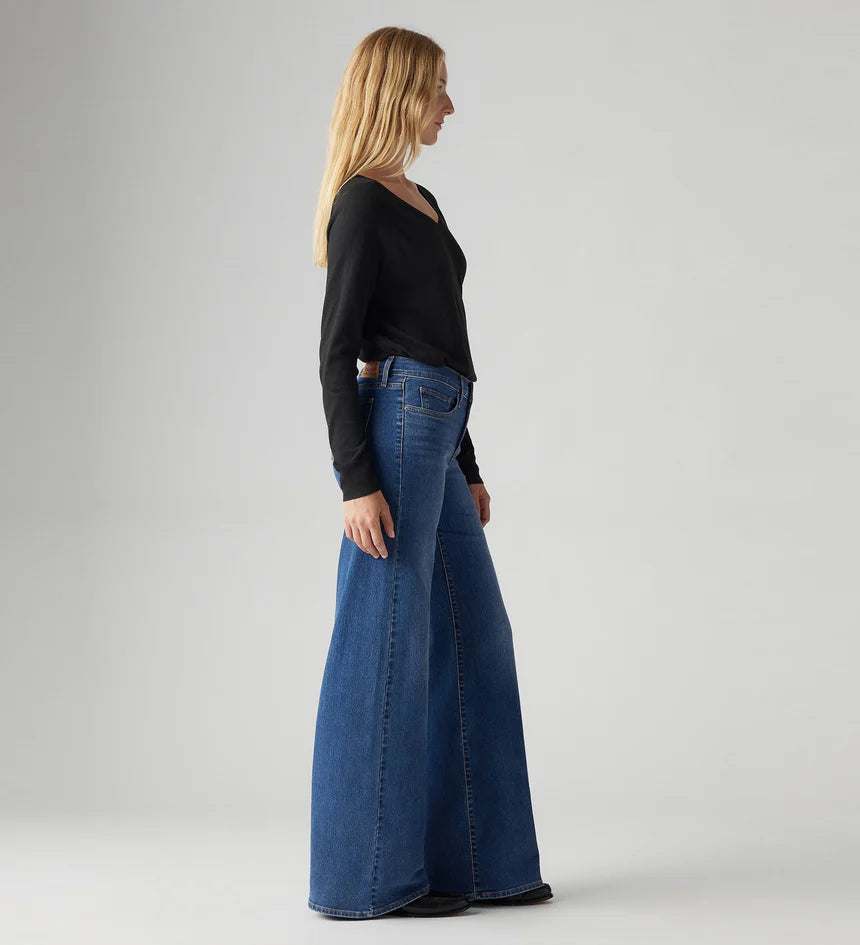 Levi's® Women's 318 Shaping Wide Leg Jeans