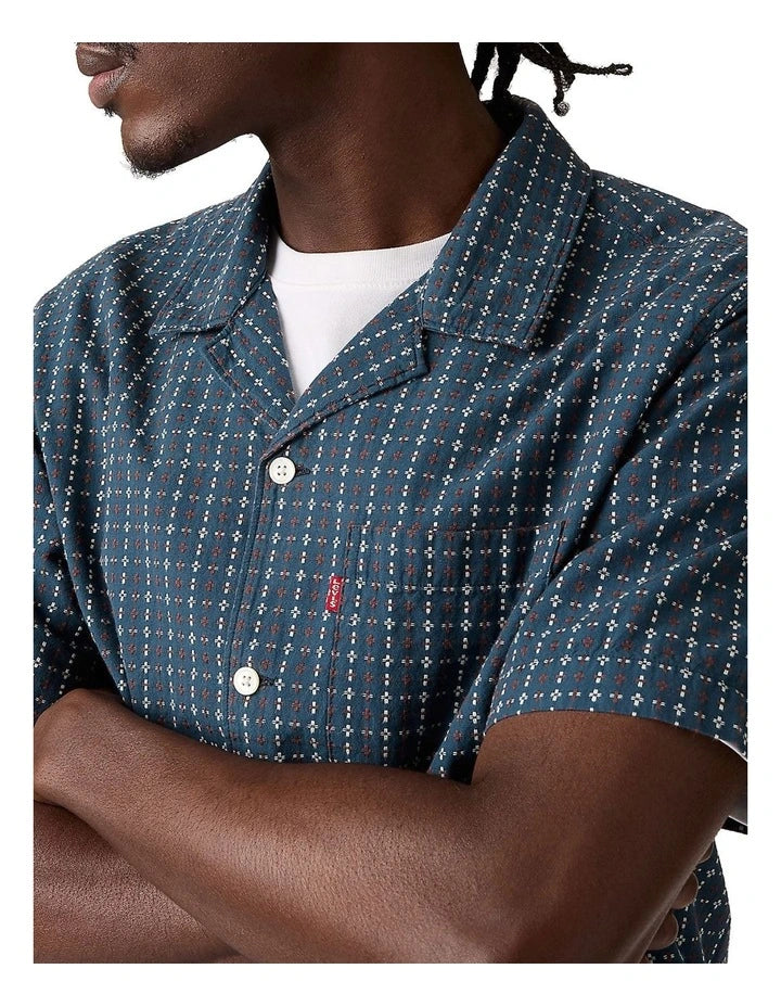 004GD-0001 Levi's  Short-Sleeve Sunset Standard Camp Shirt in Blue