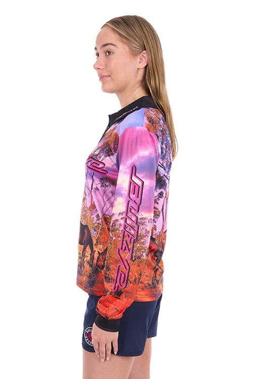 B6S2502598 Womens Grazing Horse Long Sleeve Tee