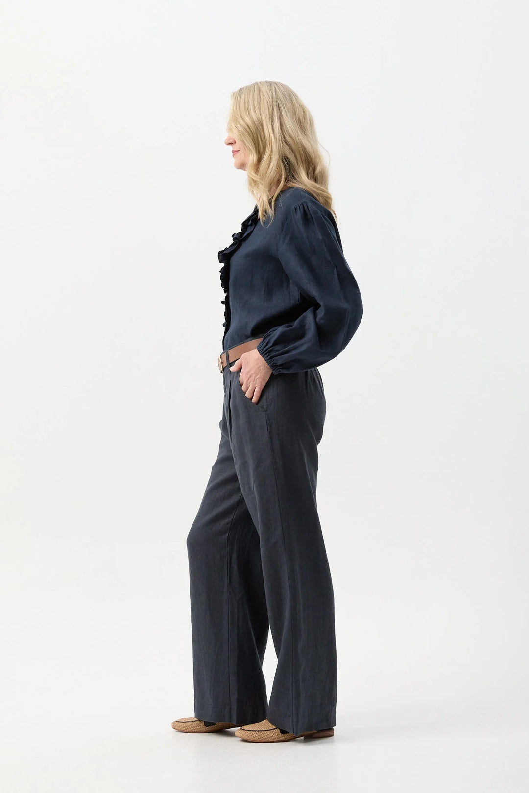 W25-4428  Linen Relaxed Frill Blouse Dark Navy