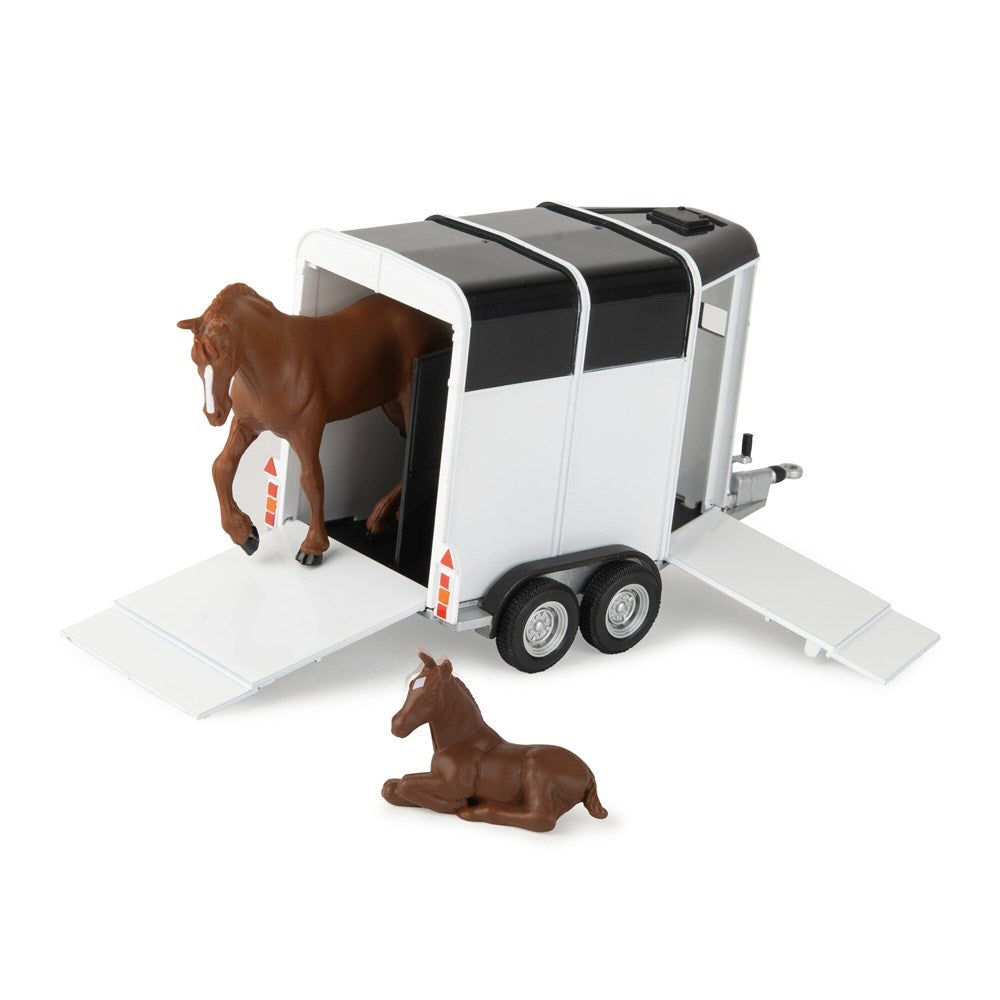 47599 1:32 Horse Trailer Set