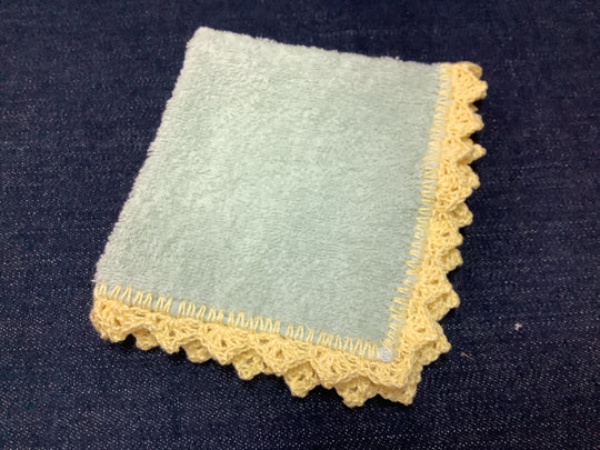 1431453 HVC Crocheted Edge Face Washer