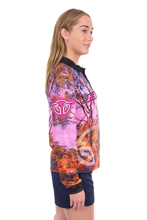 B6S2502598 Womens Grazing Horse Long Sleeve Tee