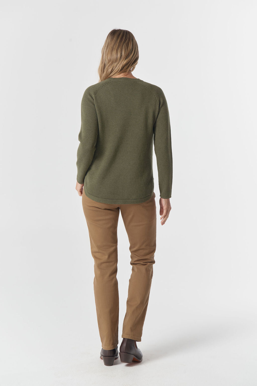 8158M-W26 Crew Neck Raglan Jumper | Covert Green