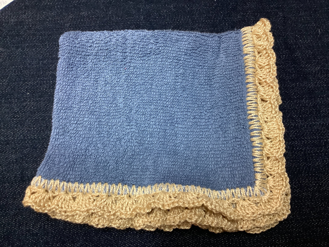 1431453 HVC Crocheted Edge Face Washer