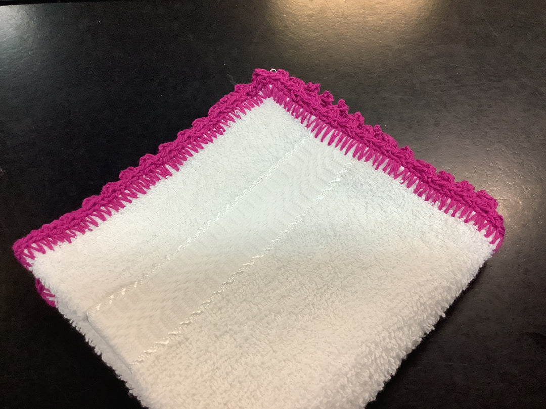 1431453 HVC Crocheted Edge Face Washer