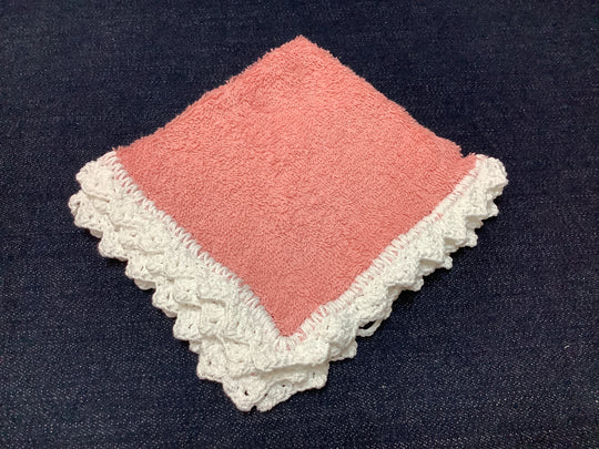 1431453 HVC Crocheted Edge Face Washer