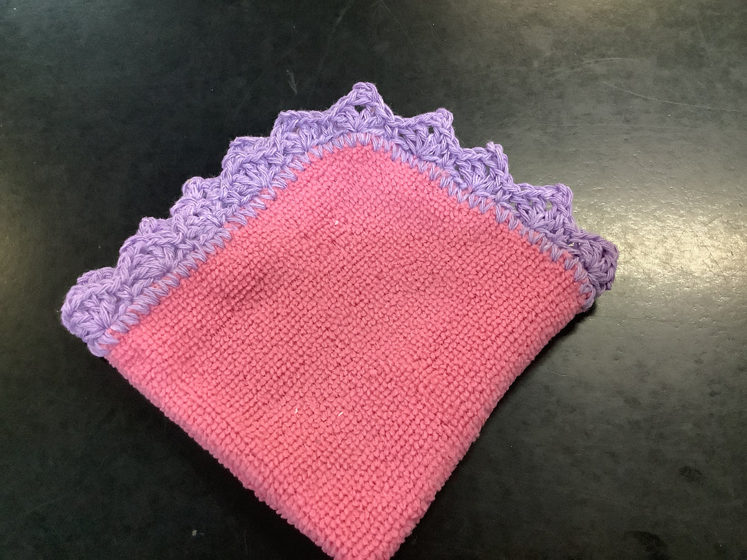 1432051 HVC  Baby Washer Hand Crochet Edge