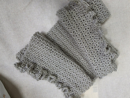 1432164 HVC Crocheted Flutter