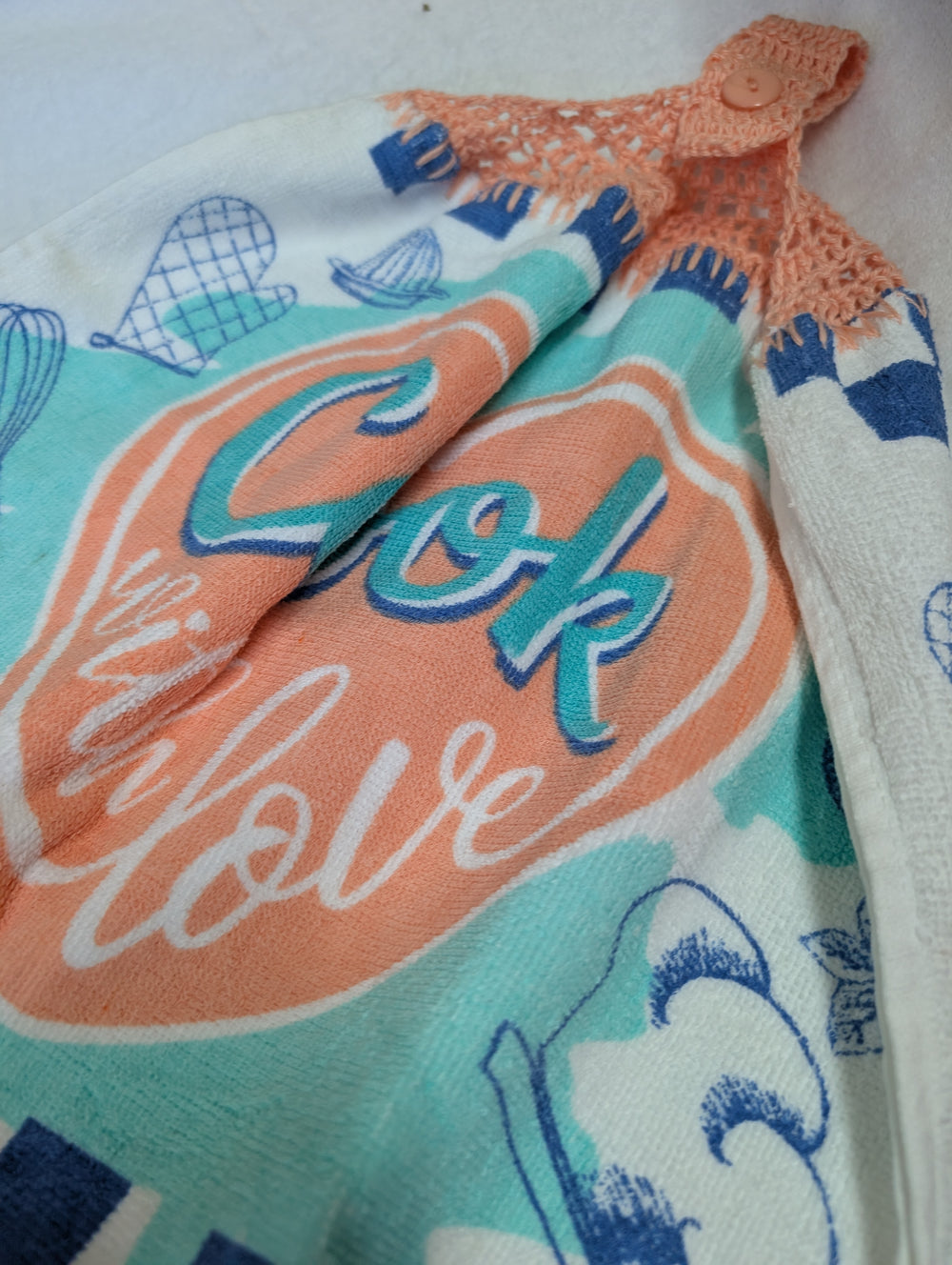 1432037 Hanging Hand Towel