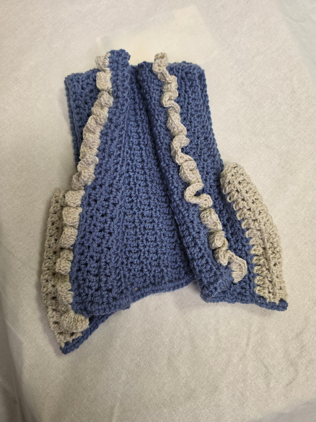 1432168 HVC Crocheted Flutter