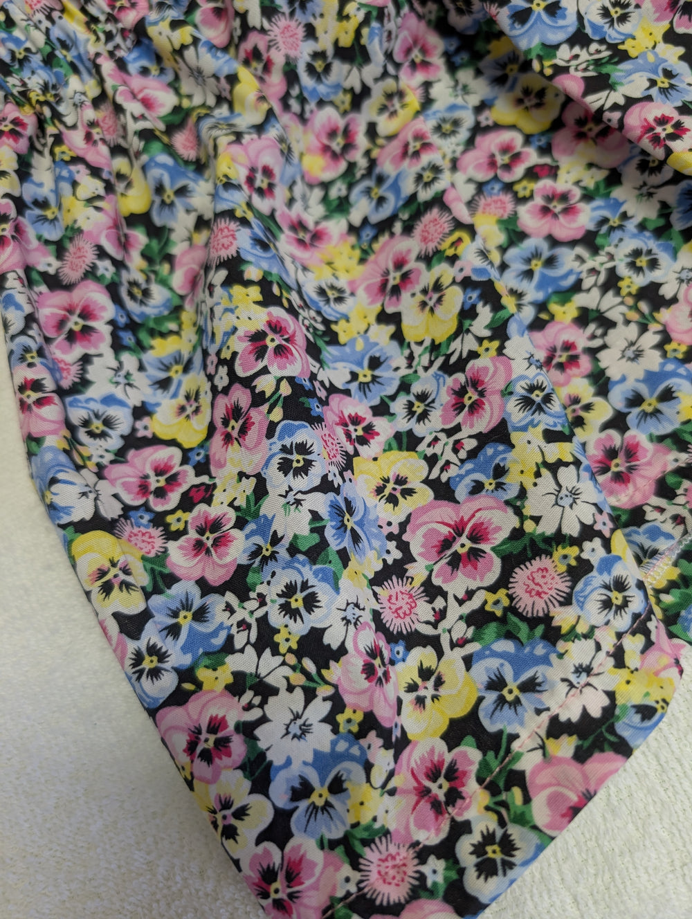 1432038 Bouquet of Pansies Skirt