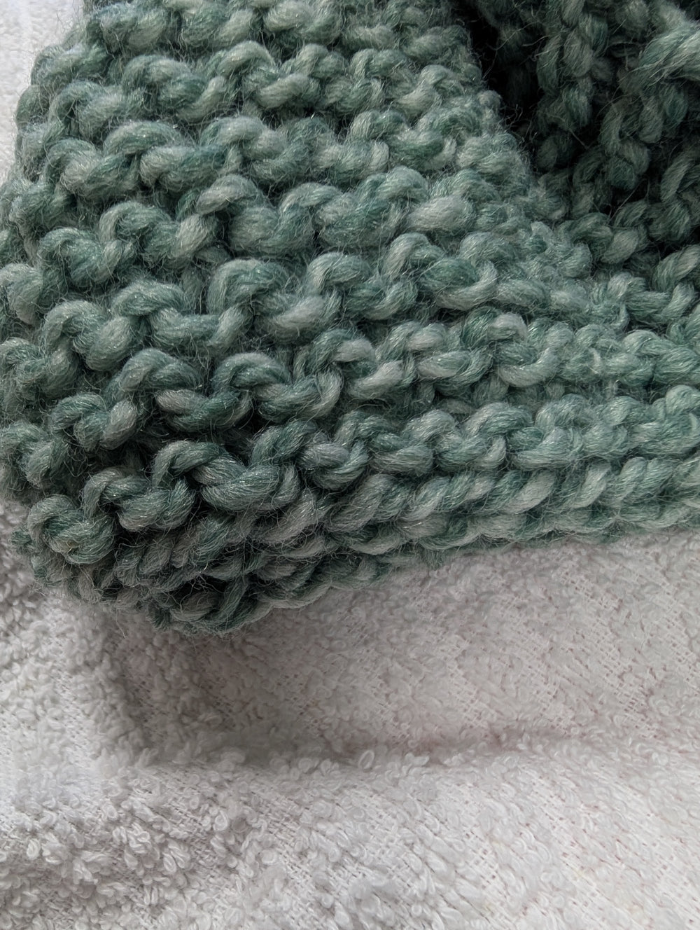 1431976 Knitted sage Cowl
