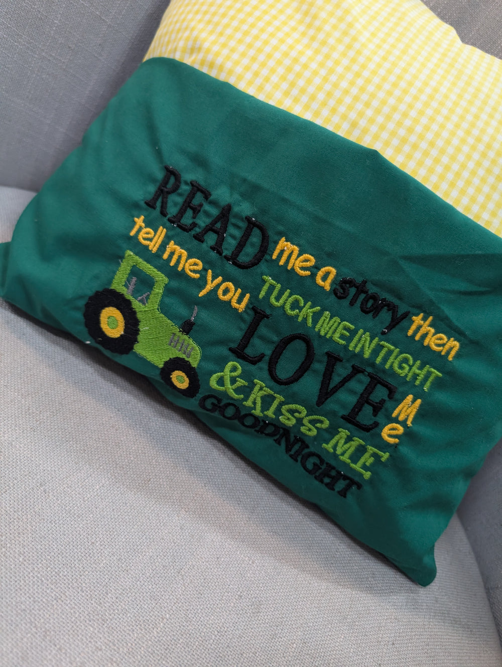1431931 Read with me Cushion