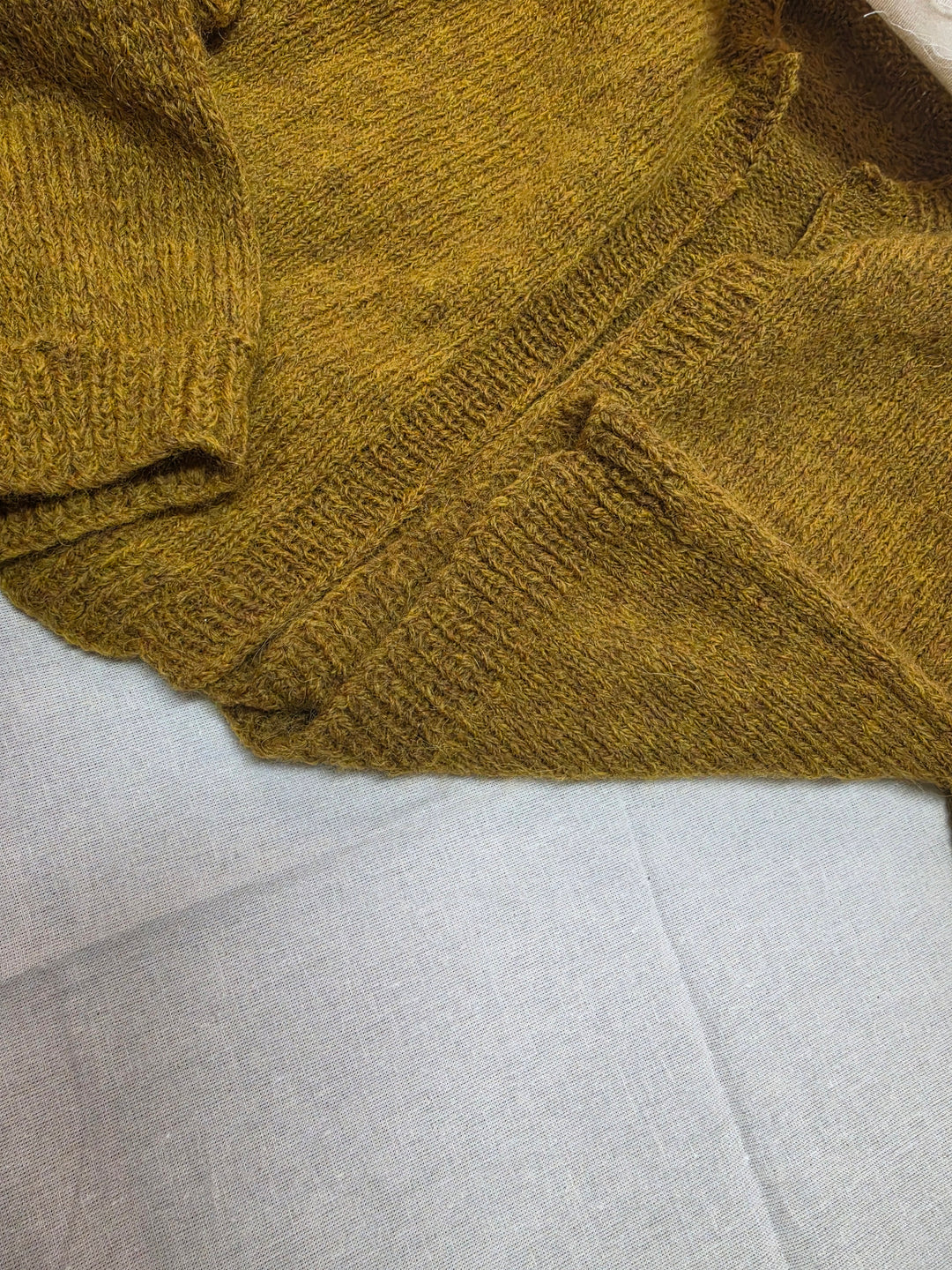 1432188 Wmns Abby Cries Cardigan |Mustard