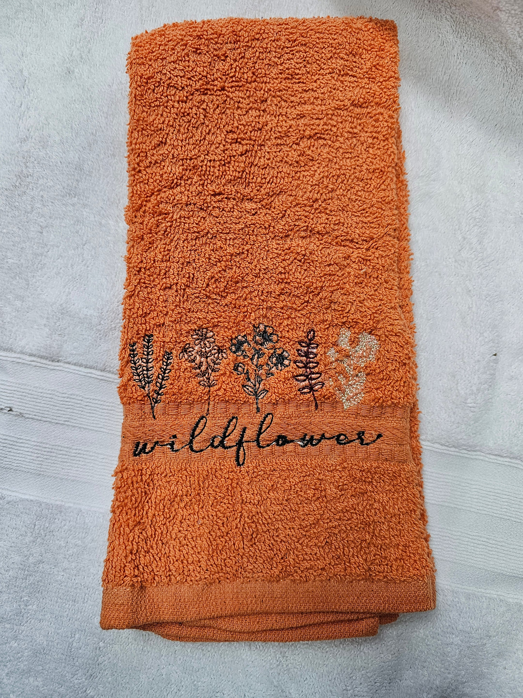 1431965 Embroidered Hand Towel