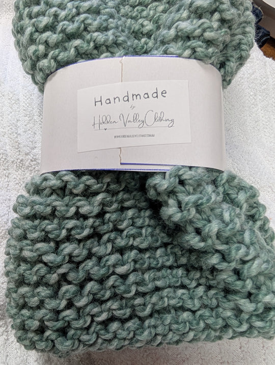 1431976 Knitted sage Cowl