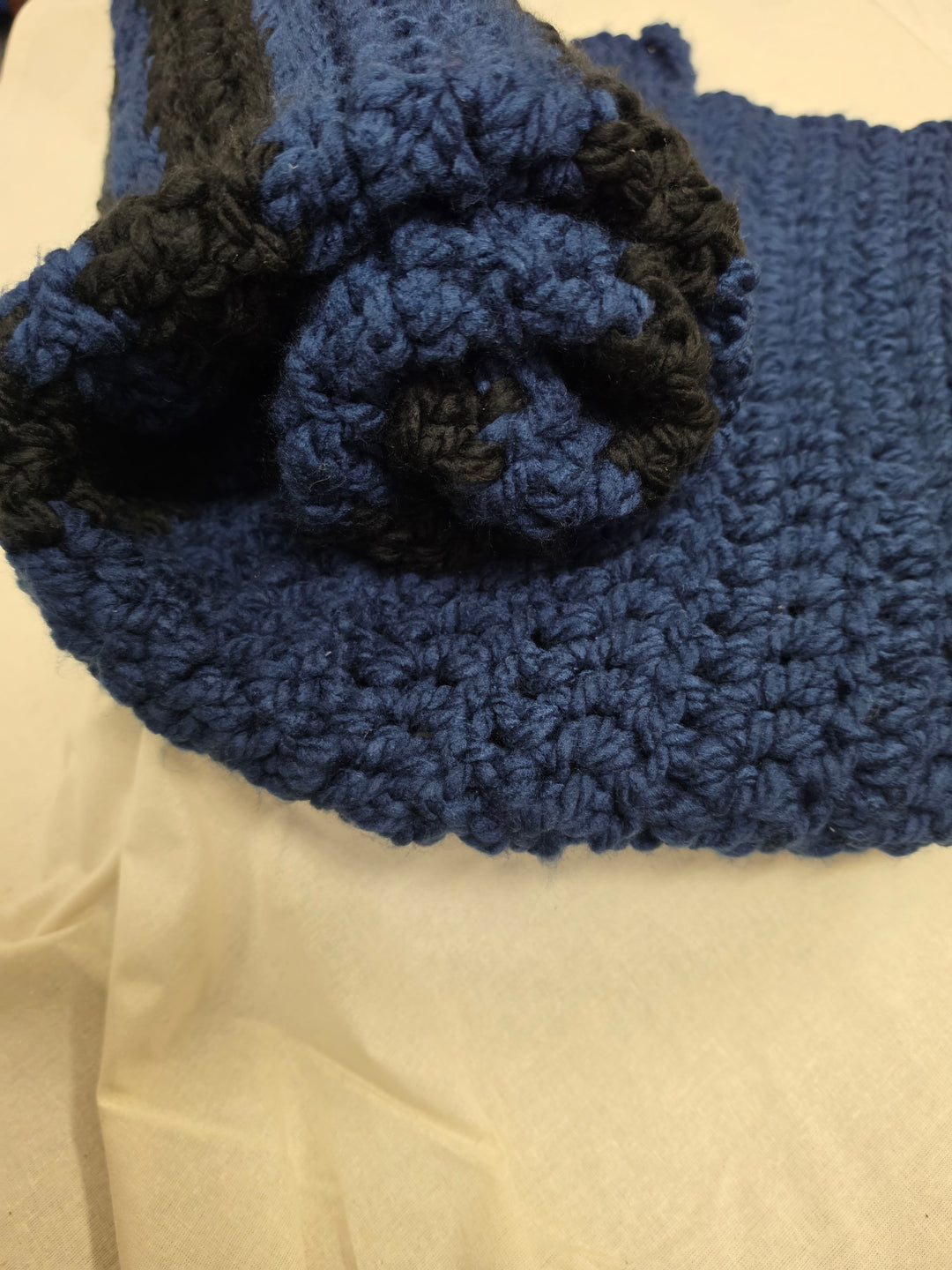 1432172 HVC Chunky Moody Blanket