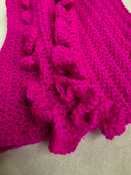 1432166 HVC Crocheted Flutter