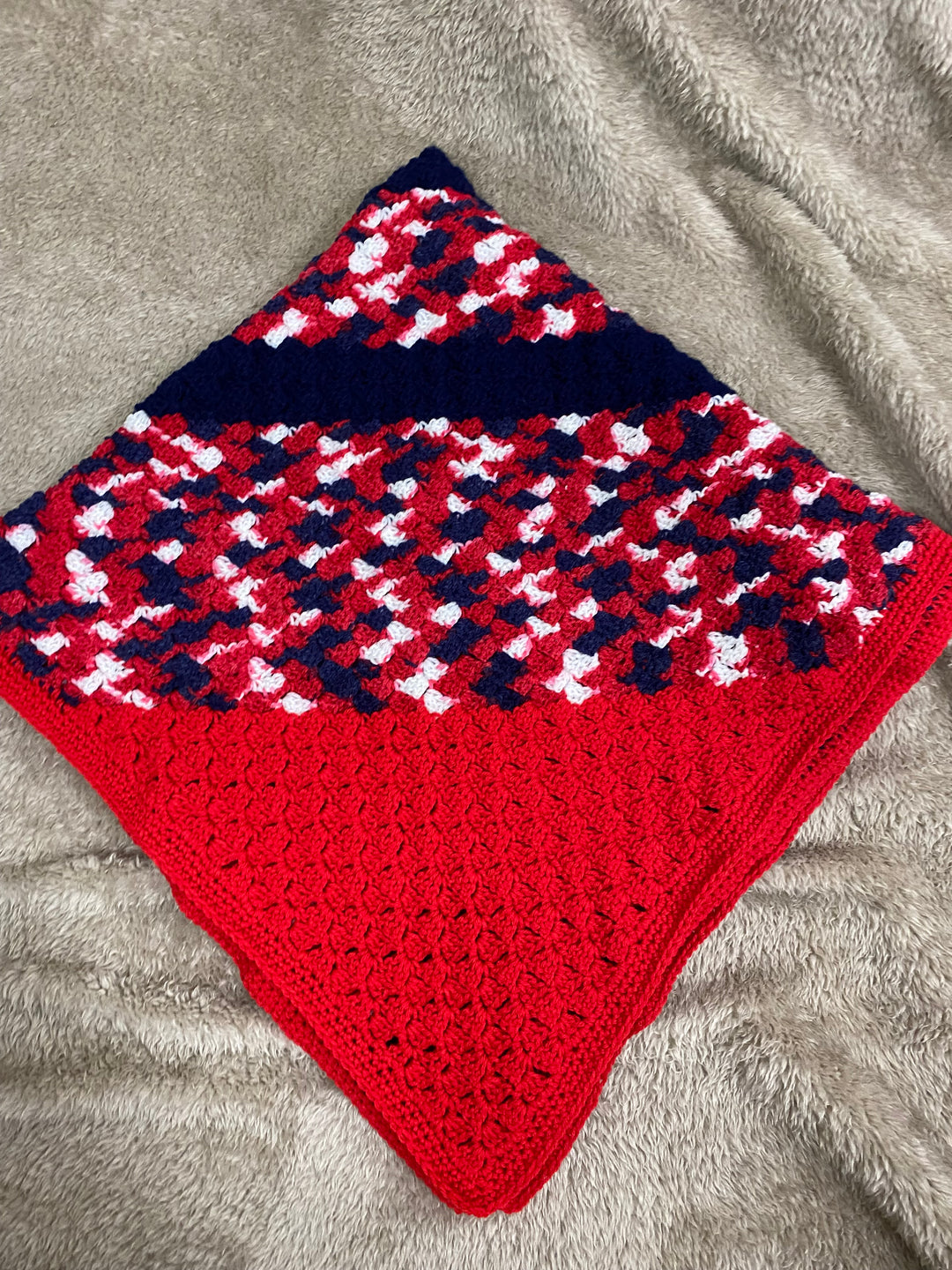 1431521 Sydney Throw Rug | Red White and Blue